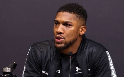 Who are Sina Ghami and Abdul Lateef evolve latz personal trainers strength conditioning Anthony Joshua instagram involved in Nigeria car crash