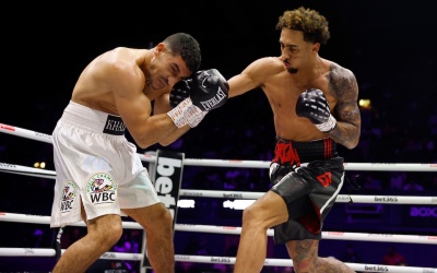 ben whittaker the surgeon 5th round TKO unbeaten prospect rising star british light heavweight step up khalid graidia fight
