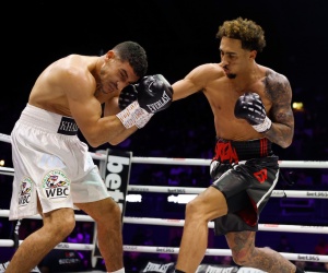ben whittaker the surgeon 5th round TKO unbeaten prospect rising star british light heavweight step up khalid graidia fight