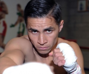 Cesar Villarraga counting om his power and pressure to upset prospect George Acosta boxrec fight date tv channel undercard thompson boxing promotions facebookk live show coverage youtube channel page bets odds