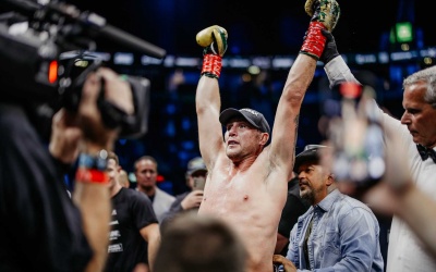 MisFits Boxing - Darren Till makes light work of older man, Luke Rockhold boxrec joey essex pro debut fight numeiro full highlights wiki towie reality tv star conor benn tony simms