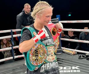 Cherneka Johnson to defend undisputed bantamweight crown to Dina Thorslund boxre mvp wiki