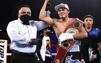 Emanuel Navarrete KOs Christopher Diaz to retain featherweight world title watch highlights who won next fight ko reel youtube