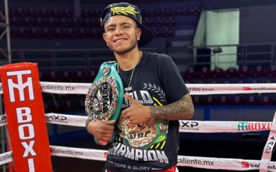 Erick Badillo Wins WBC Light Flyweight Silver Title via fifth round TKO watch full fight highlights boxrec