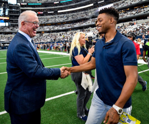 Errol Spence Jr. vs Shawn Porter WBC title Dallas Cowboys