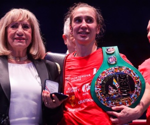 Ivana Habazin crowned new WBC Welterweight Champion boxrec female fighter world rankings Kinga Magyar