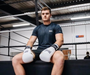 Johnny Fisher has joined Tony Sims at the Matchroom Gym mark tibbs boxrec pro career essex bosh dad boxer amateur career dave allen fight highlights