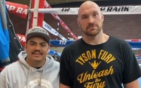 Cutman Jorge Capetillo provides update on Tyson Fury training camp He should be back to sparring in 2-3 weeks time cut heal length of time days weeks months otto wallin 47 stitches right eye wilder