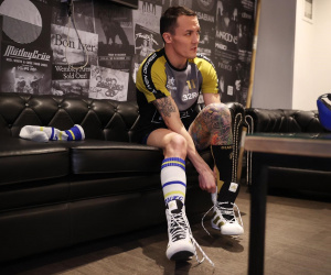 Josh Warrington thanks fans for support and reveals his next move mauricio lara highlights youtube watch full fight ko tko nine 9 9th round ninth round manager steve wood eddie hearn left matchroom frank warren xu can fights