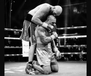 Oleksandr Usyk praises English fans for their support in his triumph over yet another British boxer dubois aj joshua chisora fights