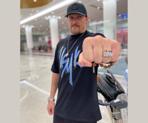 Ukraine President outraged at the treatment towards their champion as Oleksandr Usyk is released from detention in Poland boxrec wife kate what happened why was he arrested criminal record tyson fury fight