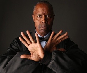 Iconic referee Kenny Bayless announces boxing fights his retirement boxer amateur professional career floyd mayweather retired wiki boxrec watch facial expressions