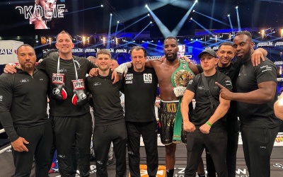 Lawrence Okolie blasts defending champion Lukasz Rozanski away in one round to become a two-weight world champion WBC bridgerweight watch full fight highlights ko knockout wiki boxrec youtube