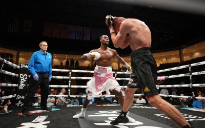 Le’Veon Bell triumphs over JMX and calls for Jake Paul next misfits boxing chris avila paul bamba nate diaz fights with chase demoor what happened watch full fight highlights youtube
