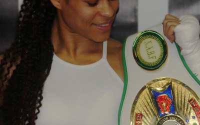 Melissa Oddessa Parker becomes NABF super- bantamweight champion in just her third fight boxrec pro career amateur record who is she WBC Champion Yulihan Luna trainer promoter new york america usa