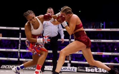 Natasha Jonas retains IBF welterweight world title with split decision over Mikaela Mayer judges robbery robbed liverpool fight boxrec female boxer watch full highlights who won rematch 2 3 minute rounds