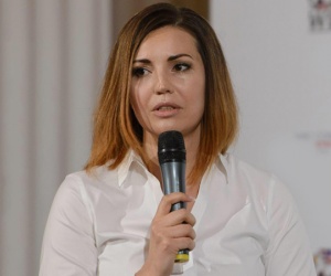 Interview with the youngest member of the WBC Board supervisor pay wages how much boxer boxing council get paid for boxrec Oksana Semenishina world boxing council