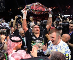 Oleksandr Usyk is in talks to unite the heavyweight titles daniel dubois anthony joshua joseph parker wbo mandatory title london wembley stadium august september boxrec wiki