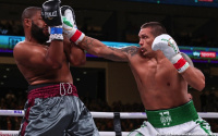 Oleksandr Usyk wins heavyweight debut Chazz Witherspoon report result