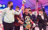 Panya Pradabsri (37-1, 24 KO’s), had to work harder than expected and survive a scare in the seventh round to defeat his youngest challenger Danai Ngiabphukhiaw boxrec