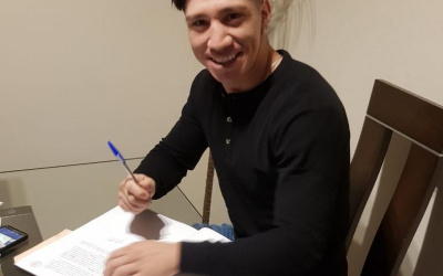 Ramon Mascarena Jnr signs with Tony Tolj's Dragon Fire Boxing