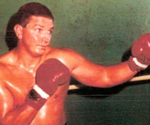Boxing mourns as Australian Boxing Hall of Famer Ray Wheatley passes away 74 how did he die boxrec wiki Golden Gloves boxing champion amateur career professional record heavyweight boxer watch fight highlights referee