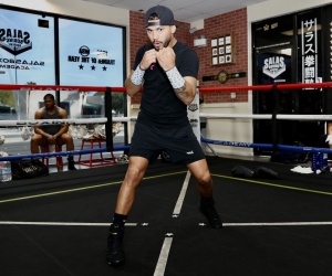 Robeisy “El Tren” Ramirez pays full respect to Rafael “El Divino” Espinoza wbo world featherweight champion boxrec how to watch fight time date tv channel espn oddschecker