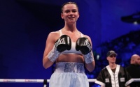 Skye Nicolson cruised past Urvashi Singh as she chases world title redemption boxrec