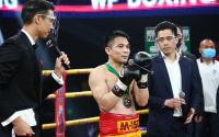 WBC super-flyweight champion Srisaket Sor Rungvisai defeated former world champion Amnat Ruenroeng