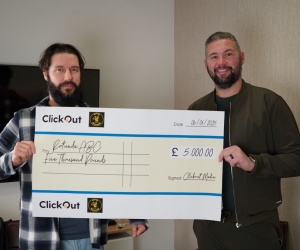 Tony Bellew receives £5,000 donation to Rotunda Amateur Boxing Club clickout media website work boxrec wiki