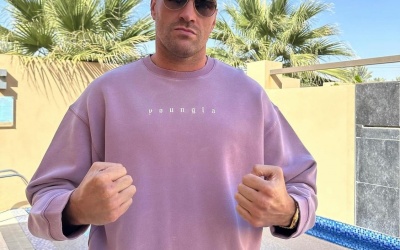 Tyson Fury reveals five fight plan before retiring oleksandr usyk boxrec anthony joshua rematches may 18 saudi arabia who wins and why how retired retirement