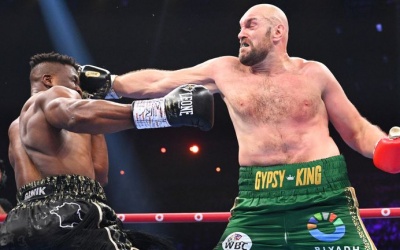 Tyson Fury promises Francis Ngannou a rematch andy lee saudi arabia riyadh fight highlights round three third 3rd knockdown scorecards punch stats compubox scores