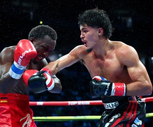 Xander Zayas defeats Abass Baraou to unify junior middleweight world titles boxrec fight Xander Zayas becomes youngest active unified world champion with Abass Baraou win wiki puerto rico first ever titles Boricua island